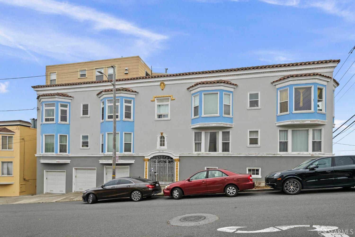 588-596 28th Avenue - Photo 2