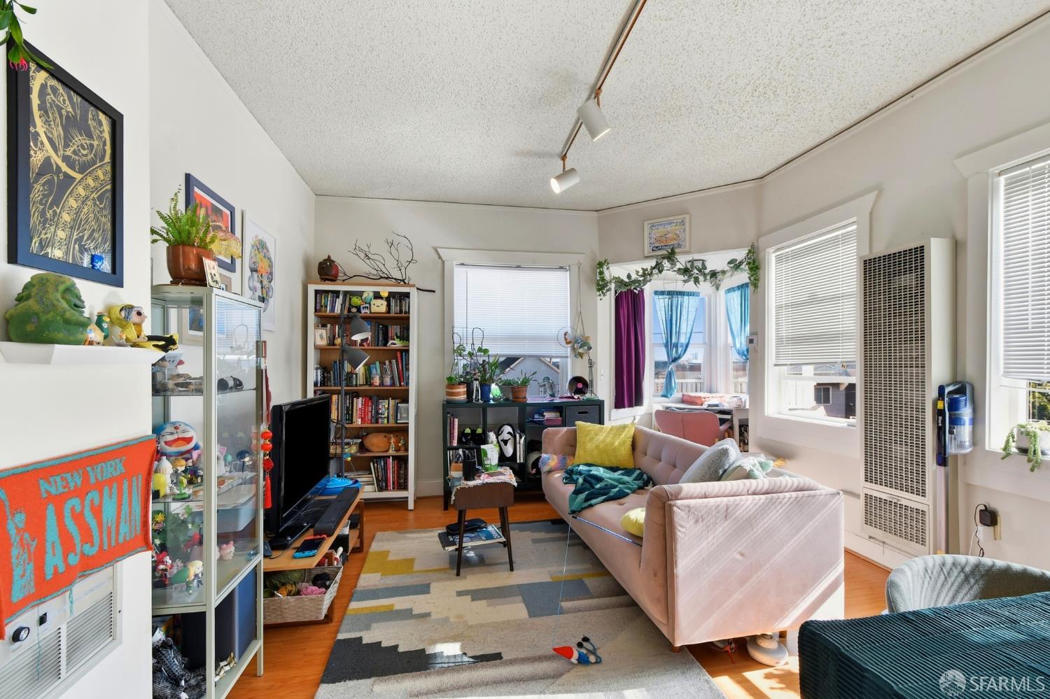 445 Lawton Street - Photo 5