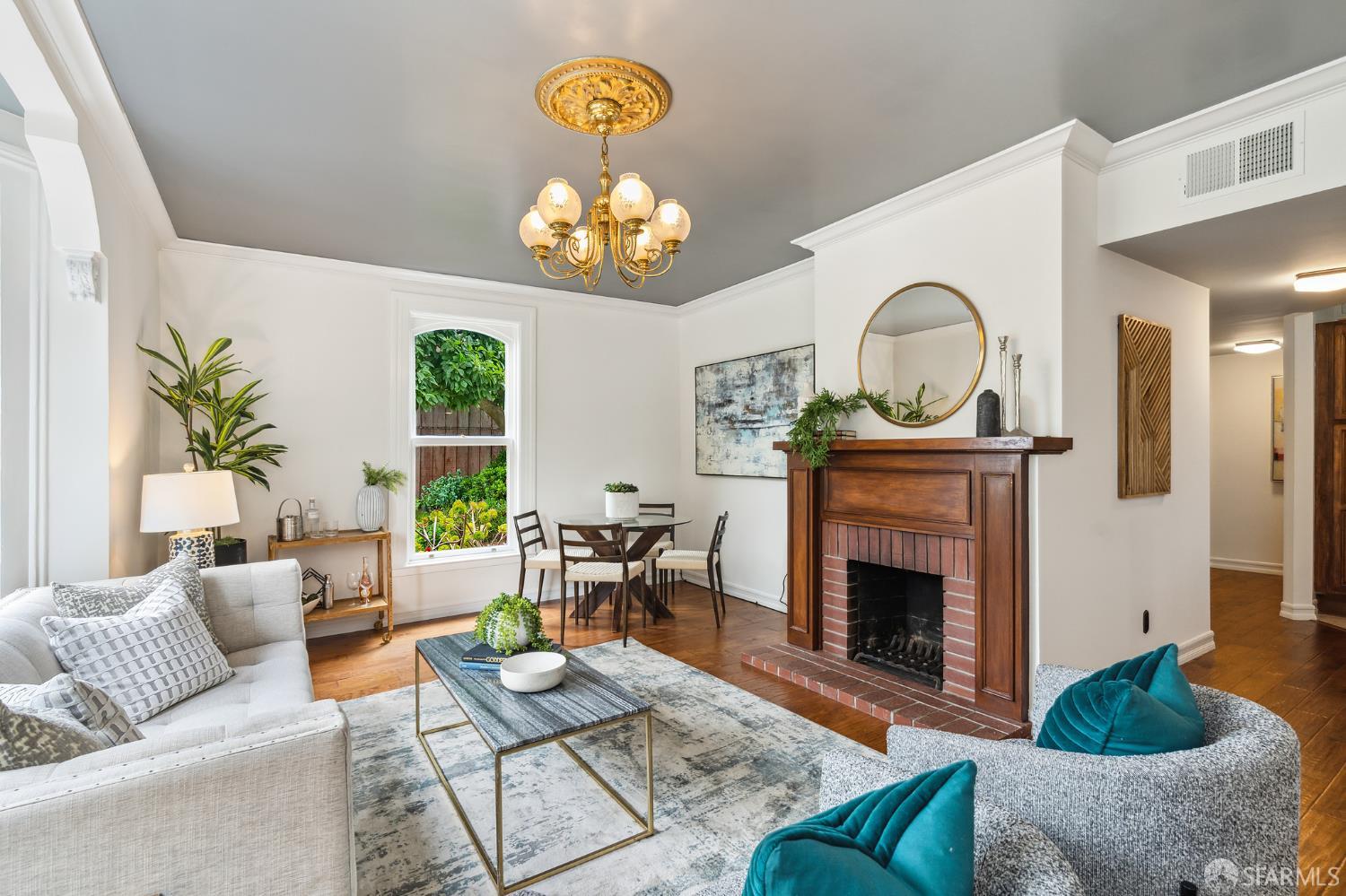 300 Castro Street - Photo 3