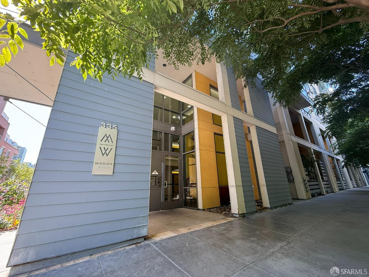 335 Berry Street #407 - Photo 2