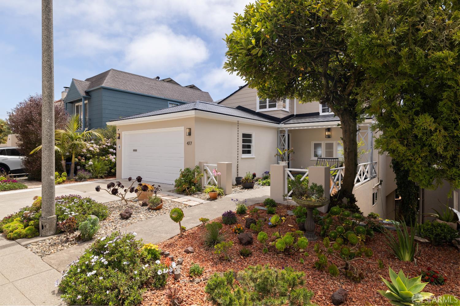 477 Hazelwood Avenue - Photo 3