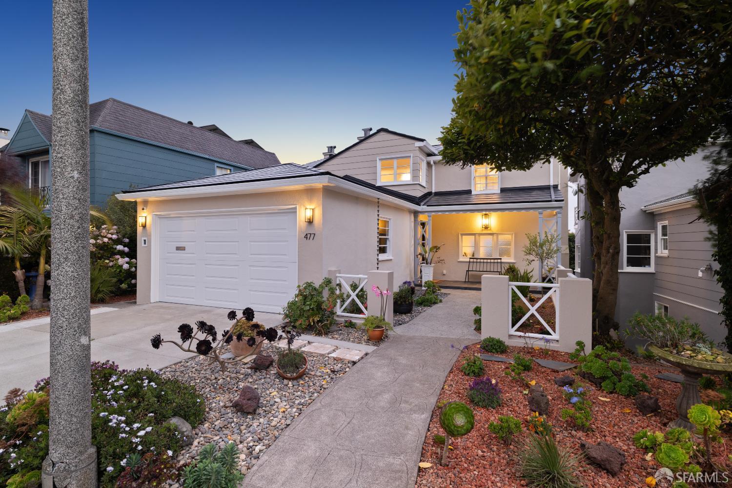 477 Hazelwood Avenue - Photo 2