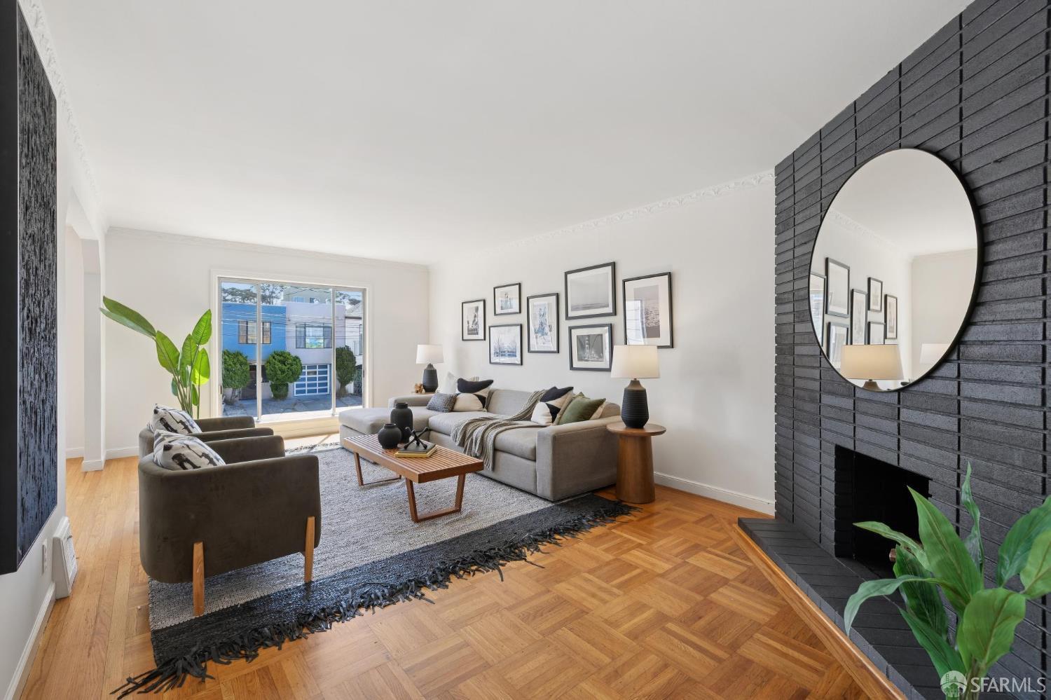1819 39th Avenue - Photo 3