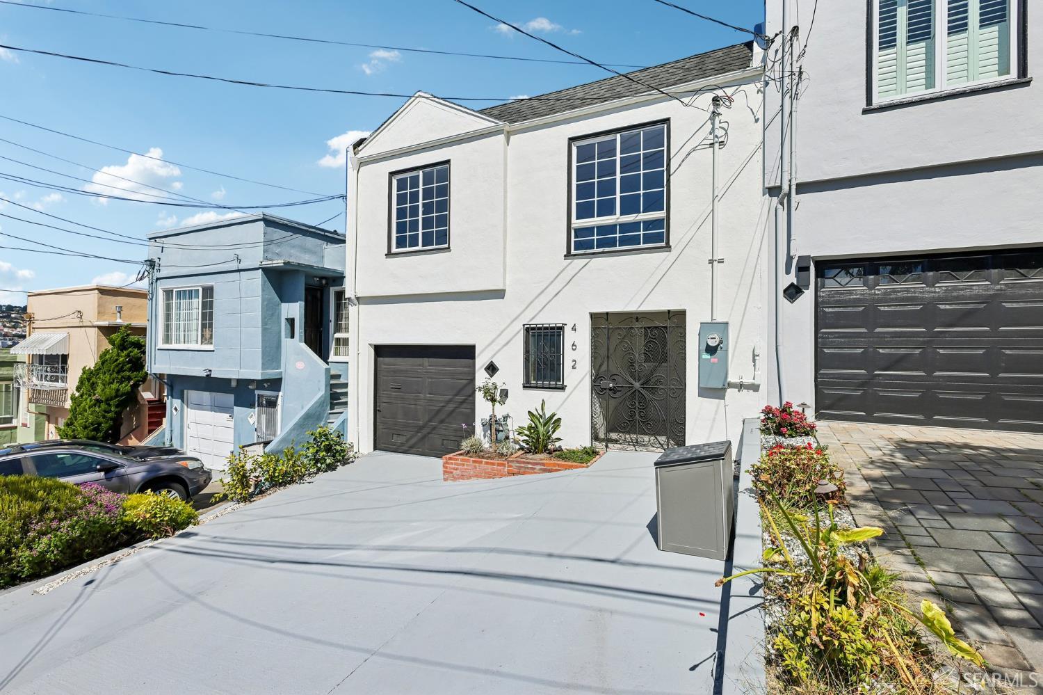 462 Victoria Street - Photo 2