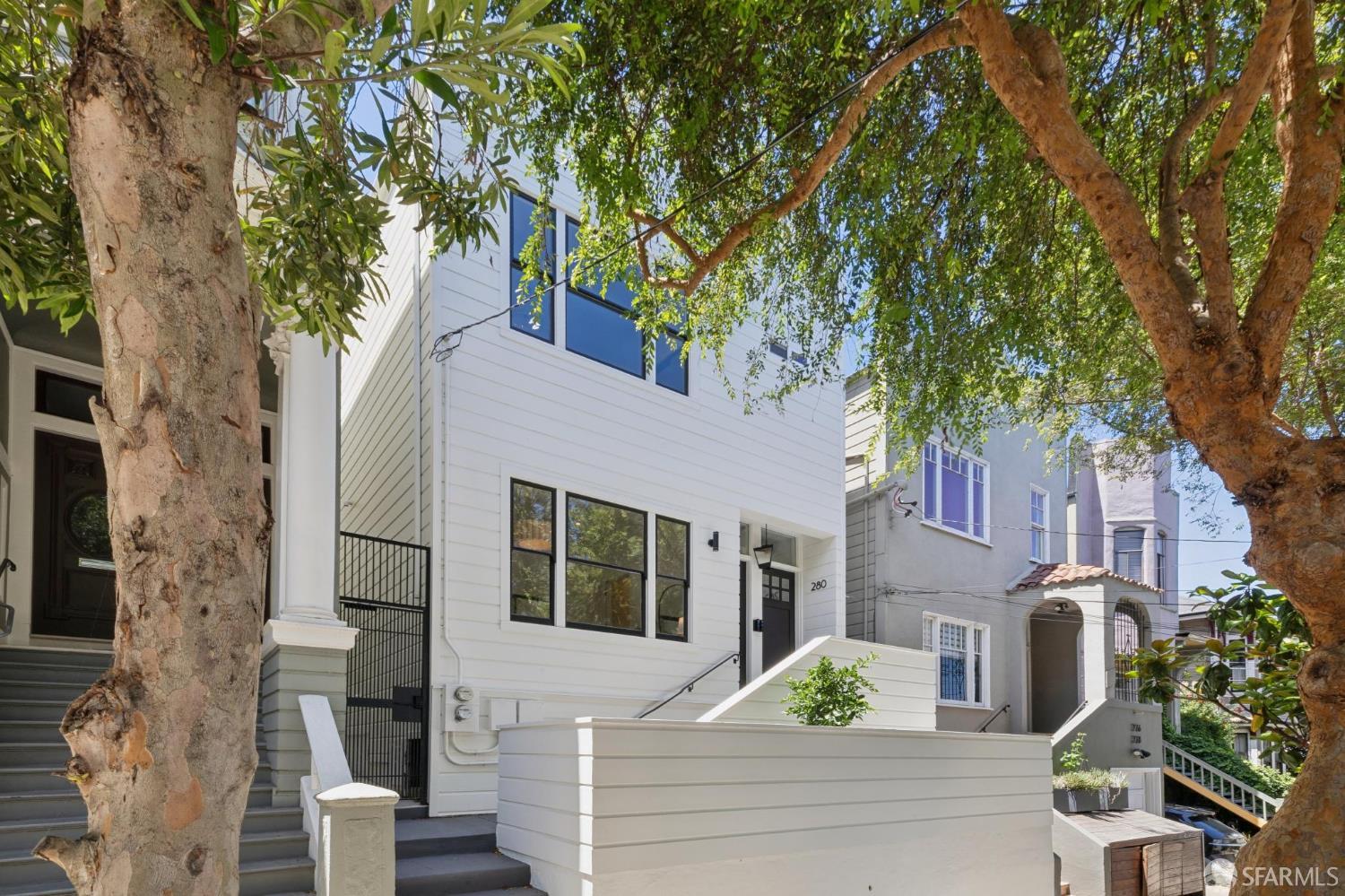 282 Fair Oaks Street - Main photo