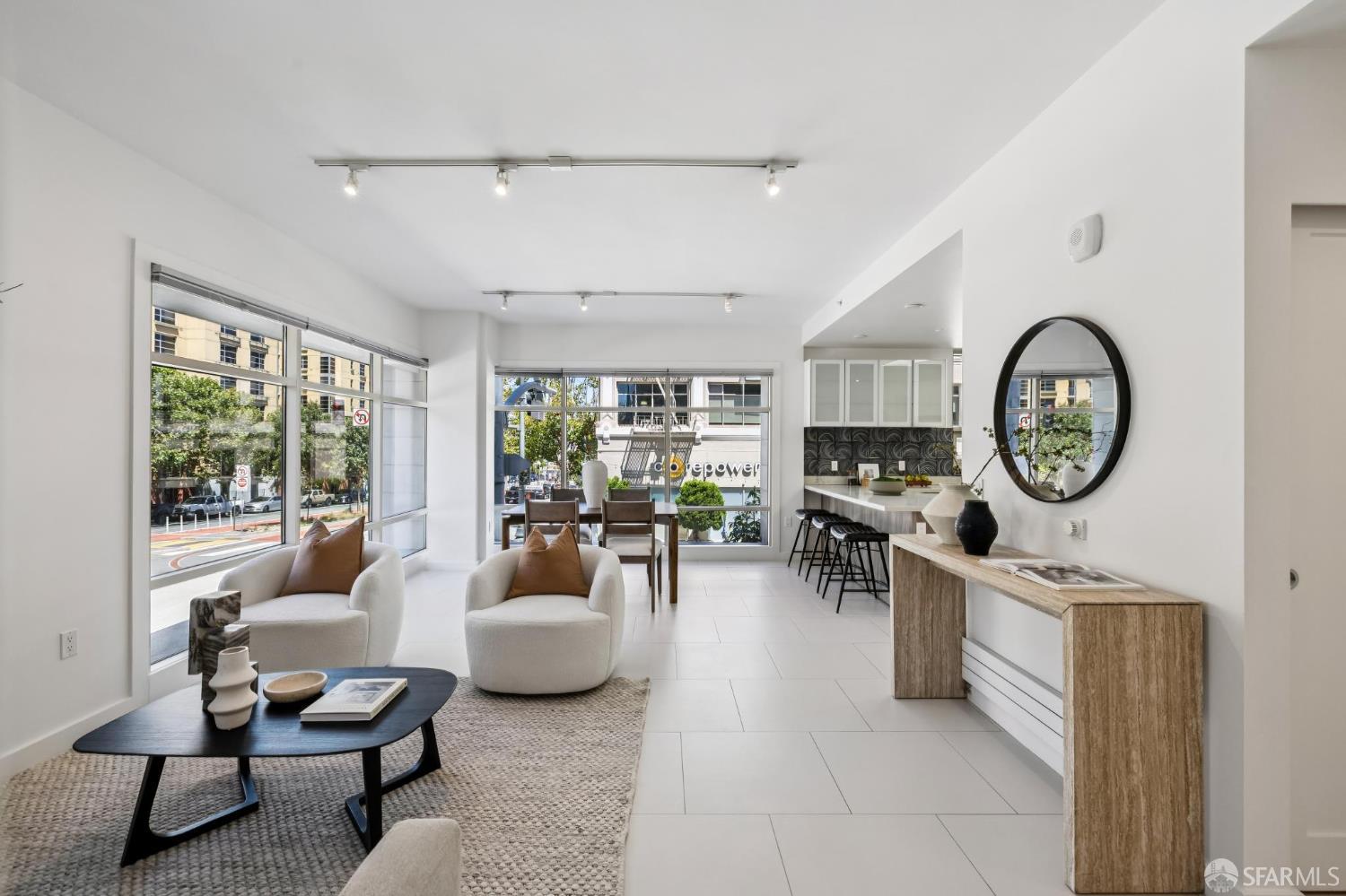 1868 Van Ness Avenue #202 - Photo 2