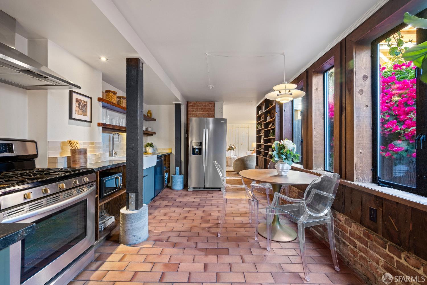 1459 Hayes Street - Photo 5