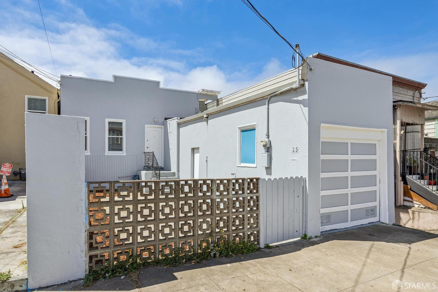 25 Farallones Street - Photo 2