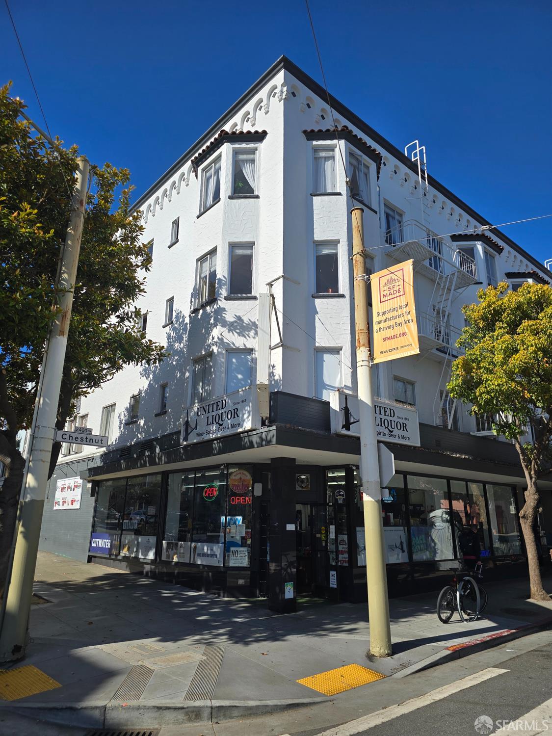 2401 Chestnut Street - Photo 2
