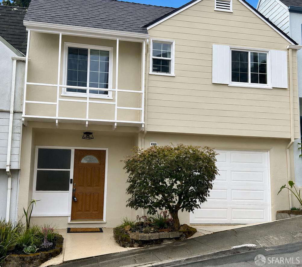 255 Molimo Drive - Photo 2