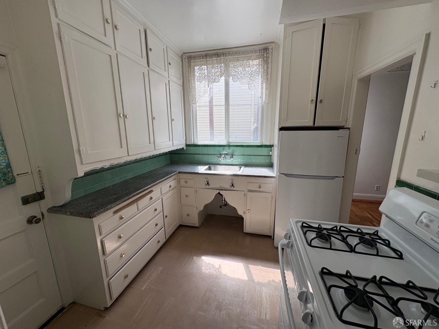 1414 Taraval Street - Photo 3