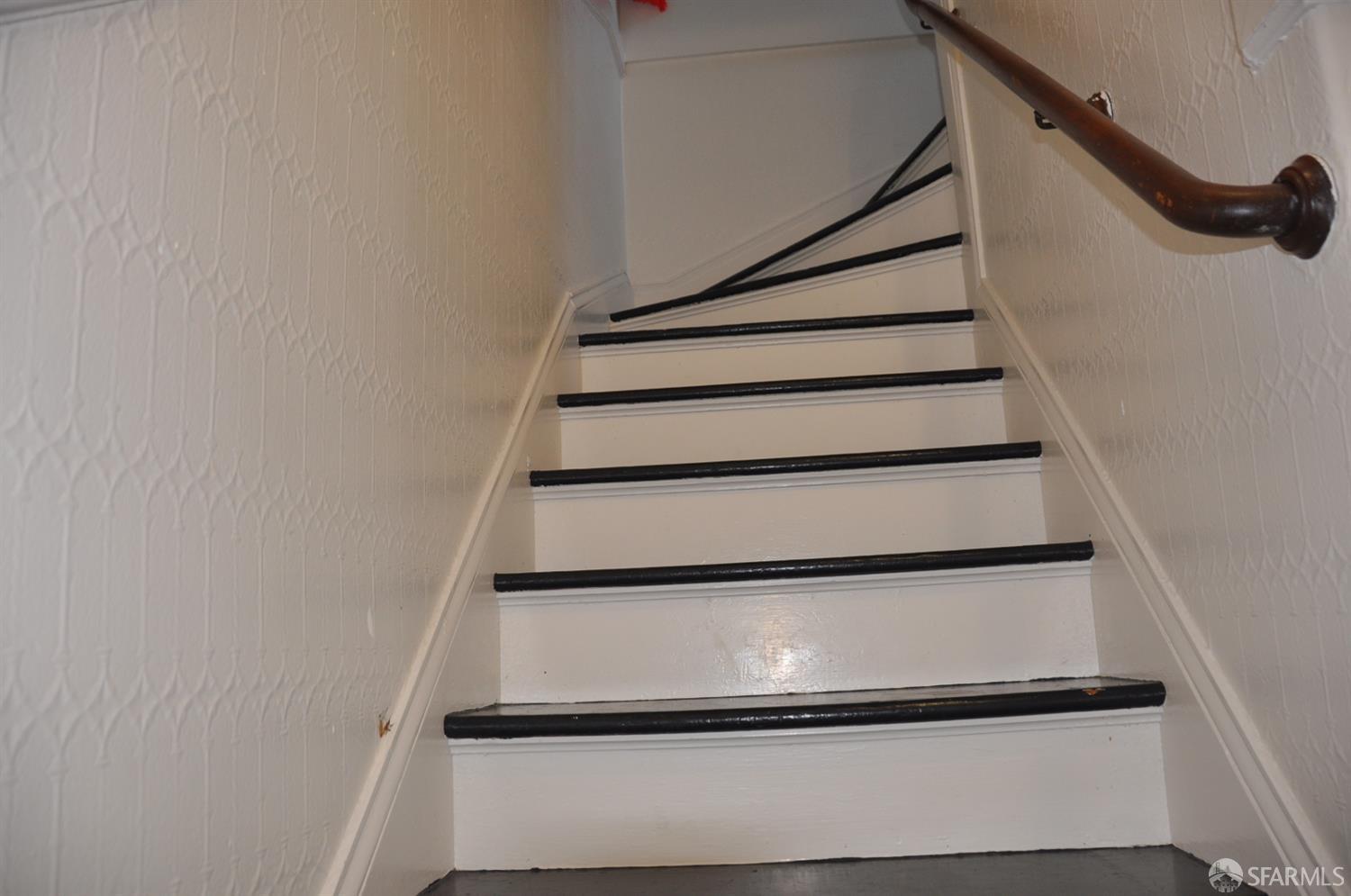 471-473 Linden Street - Photo 3