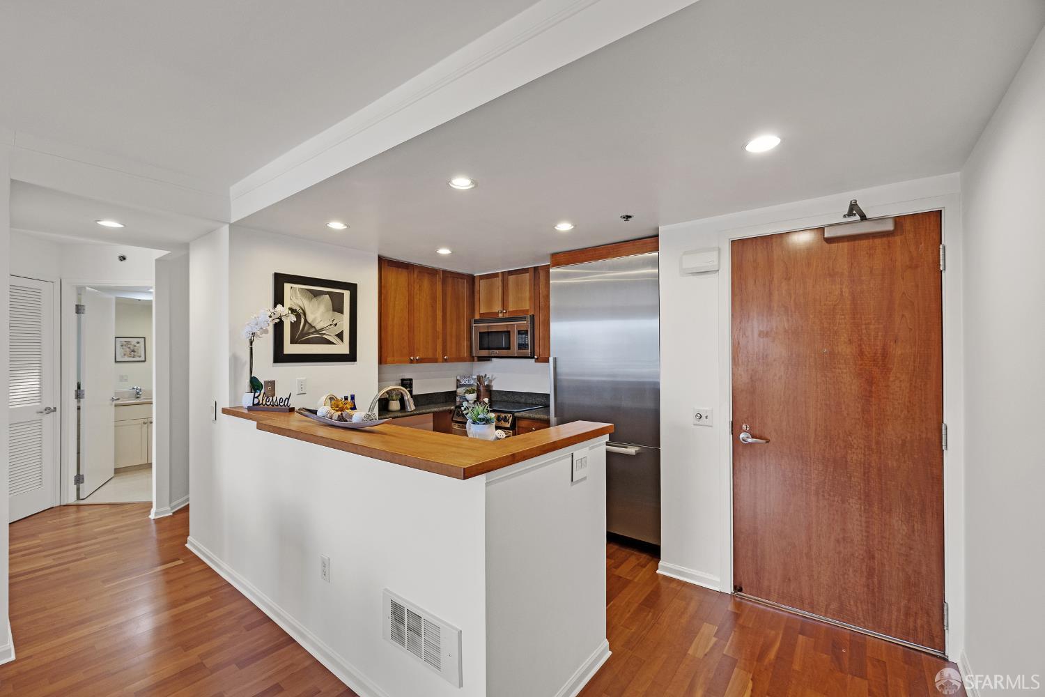 1701 Jackson Street - Photo 3