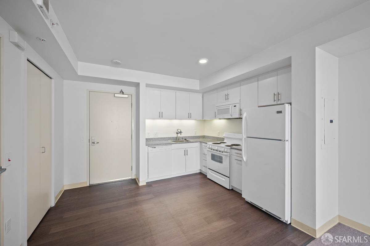 1400 Mission Street #907 - Photo 3