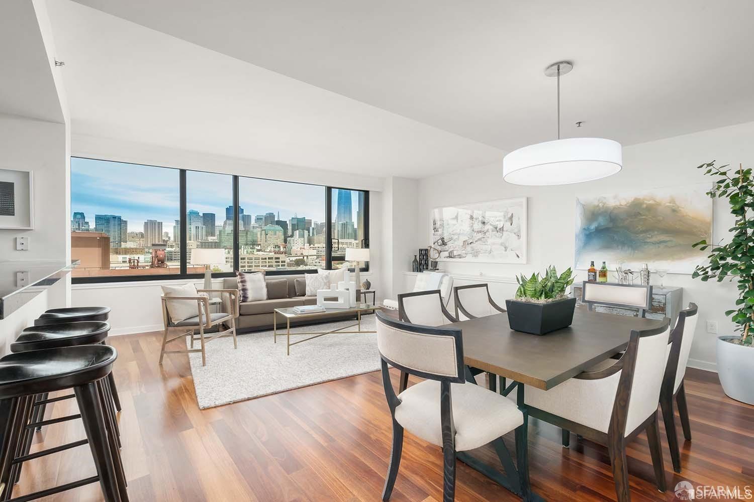 260 King Street #1005 - Main photo