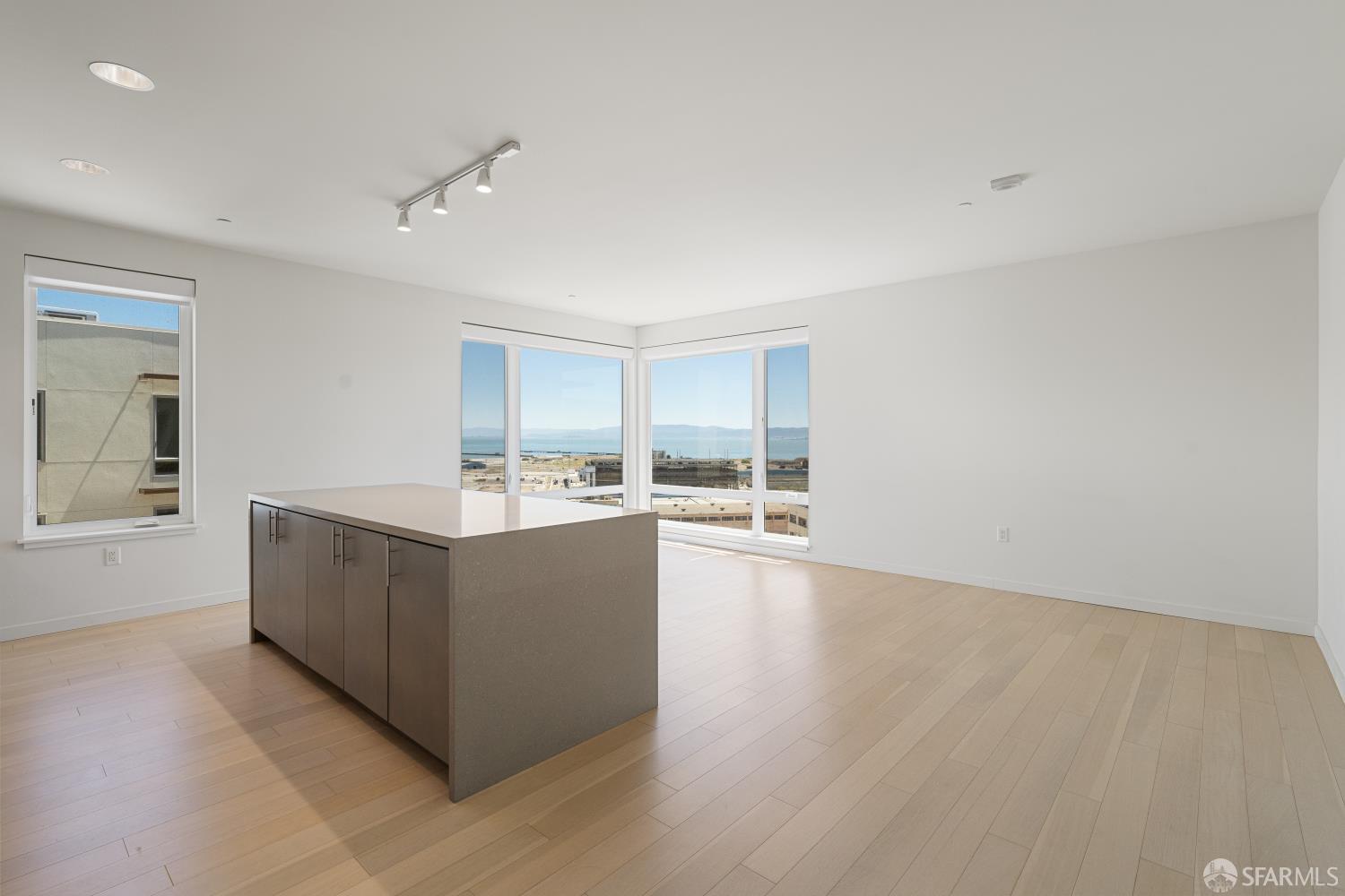 51 Innes Court #401 - Photo 2