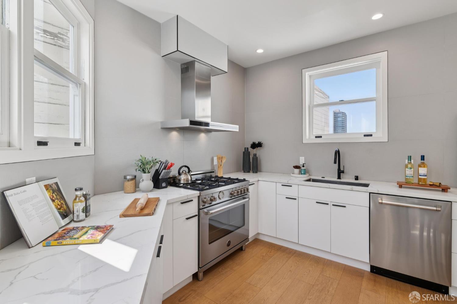1216 Jackson Street - Photo 5