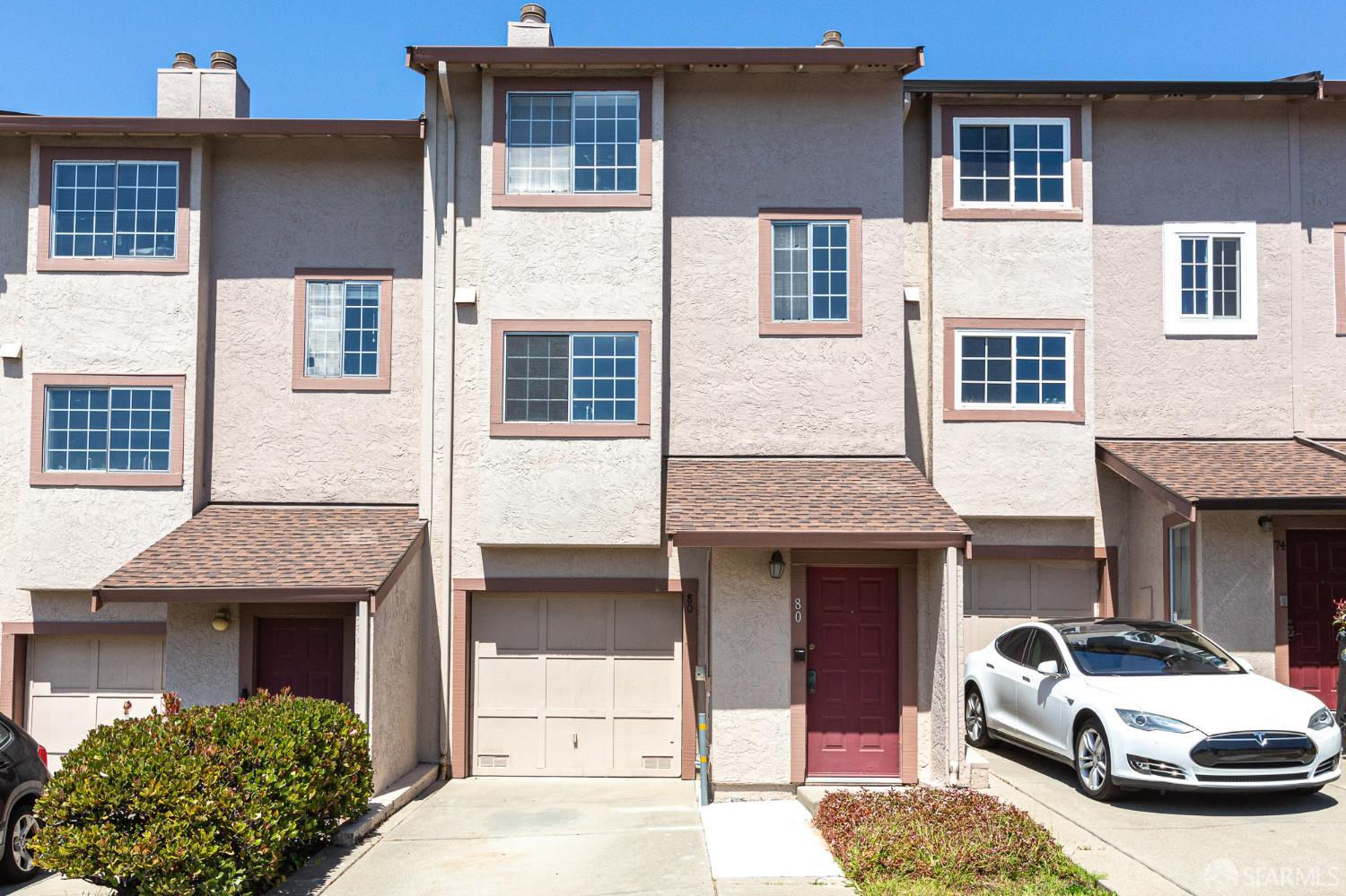 80 Silverview Drive - Main photo