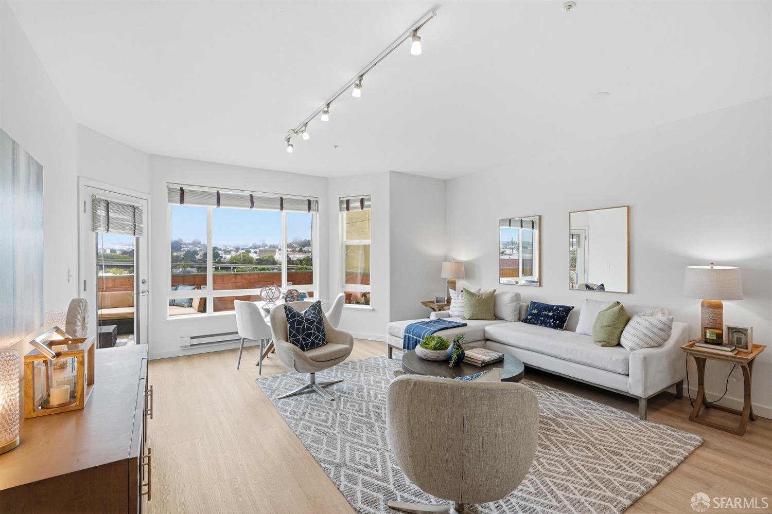 5810 Mission Street #207 - Photo 3