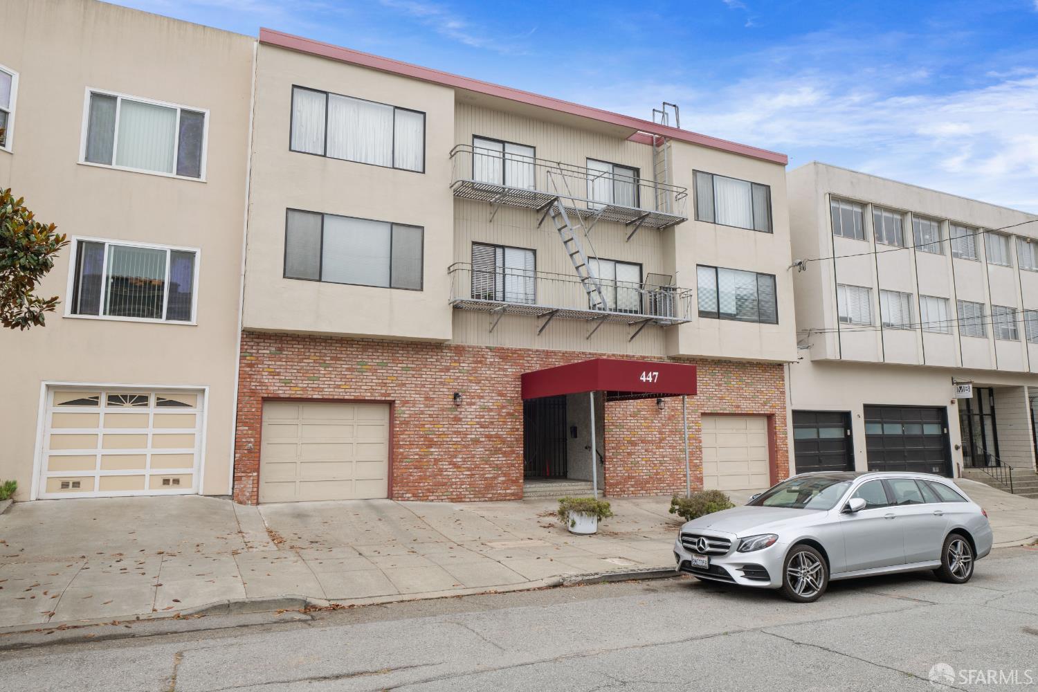 447 34th Avenue - Main photo