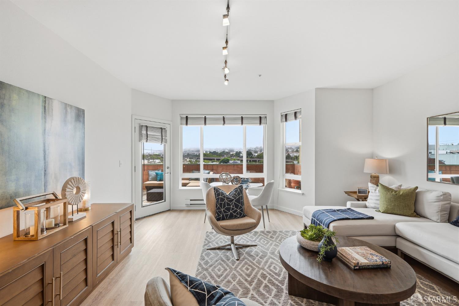 5810 Mission Street #207 - Photo 5