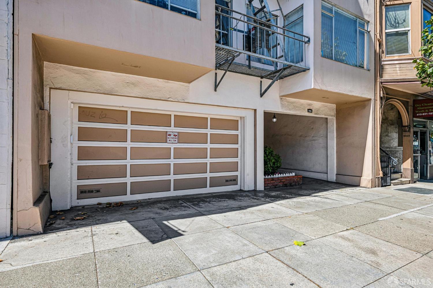 2848 California Street - Photo 2