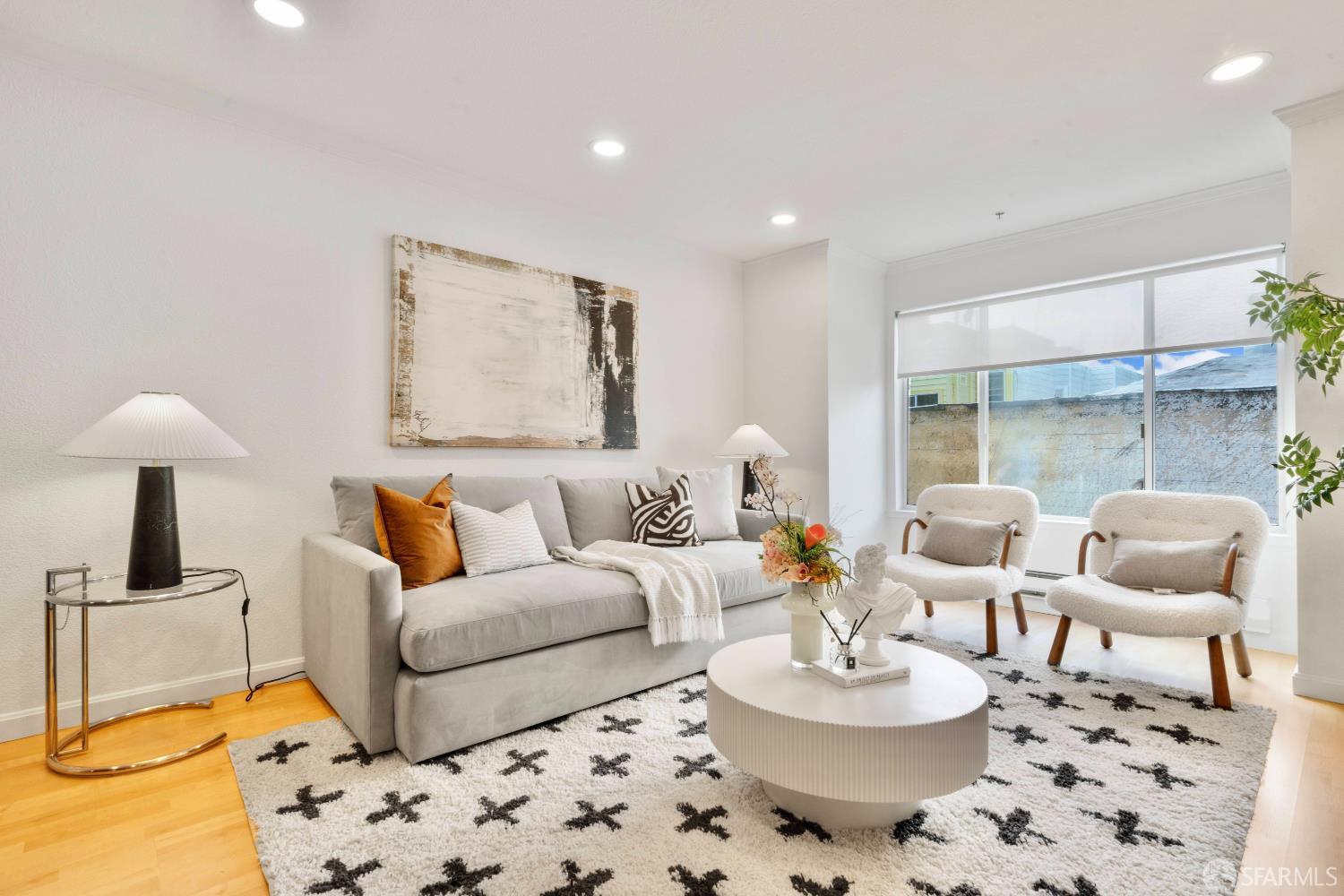 550 South Van Ness Avenue #208 - Photo 2