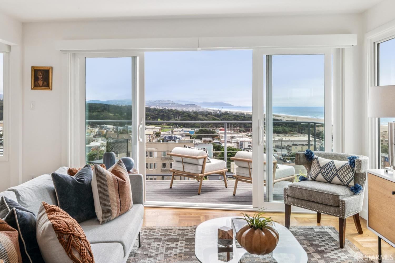 119 Sutro Heights Avenue - Main photo