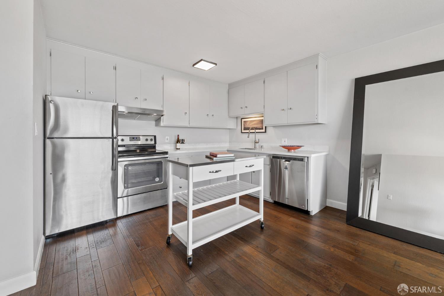 655 Corbett Avenue #203 - Photo 5