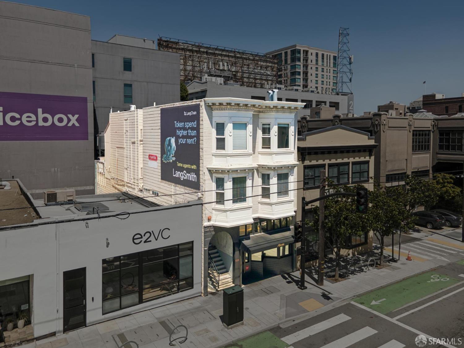 555 2nd Street - Photo 2