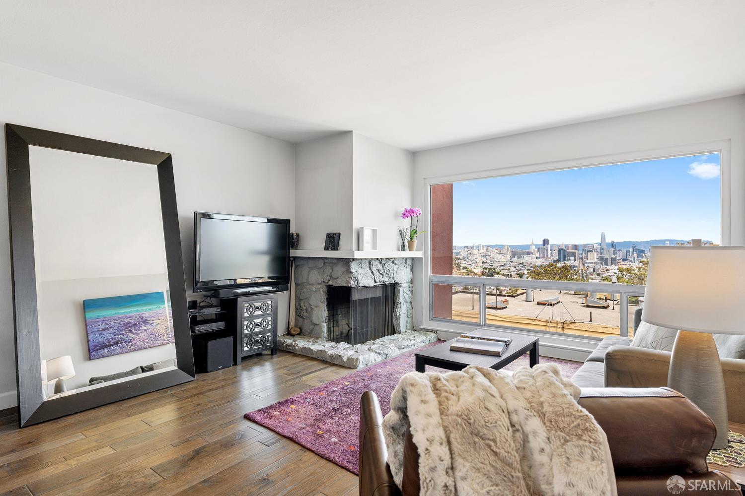 655 Corbett Avenue #203 - Photo 2
