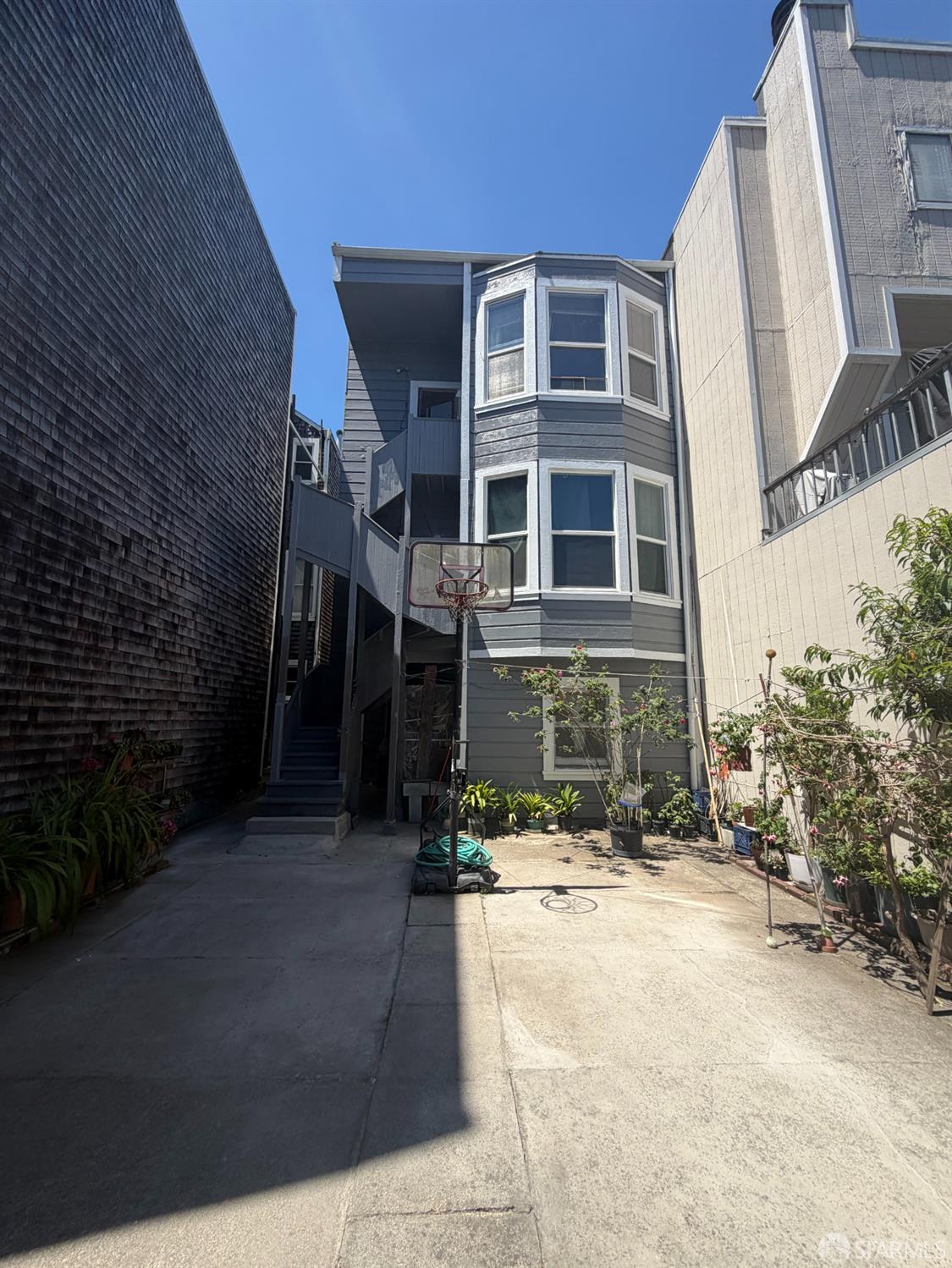 558 8th Avenue - Photo 2