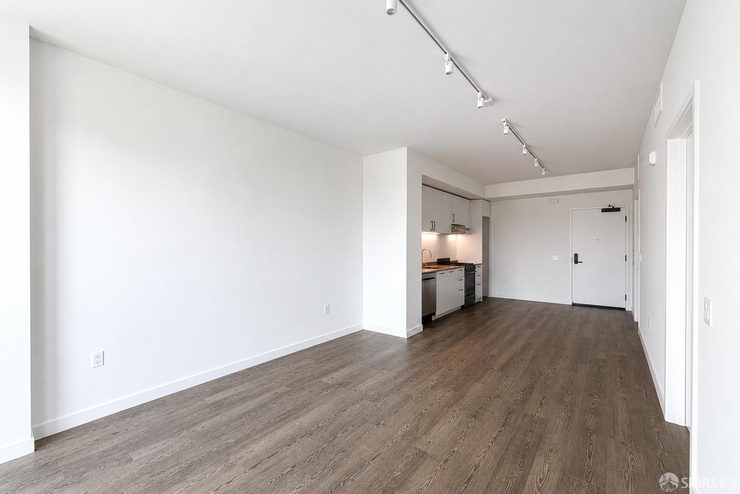 395 6th Street #BE8 - Photo 5