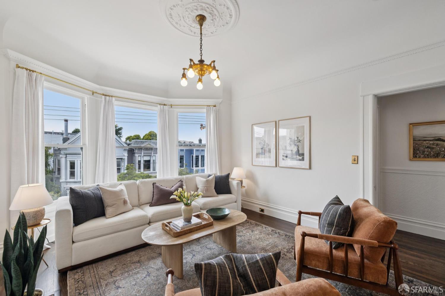 616 Broderick Street - Photo 2