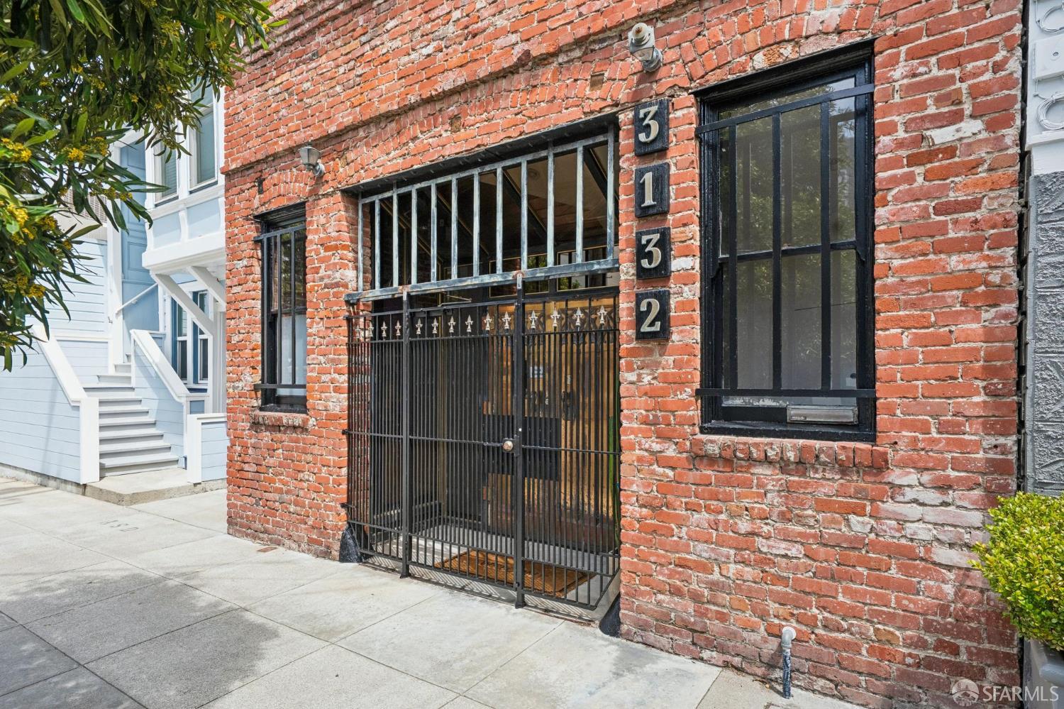 3132 Laguna Street - Photo 3