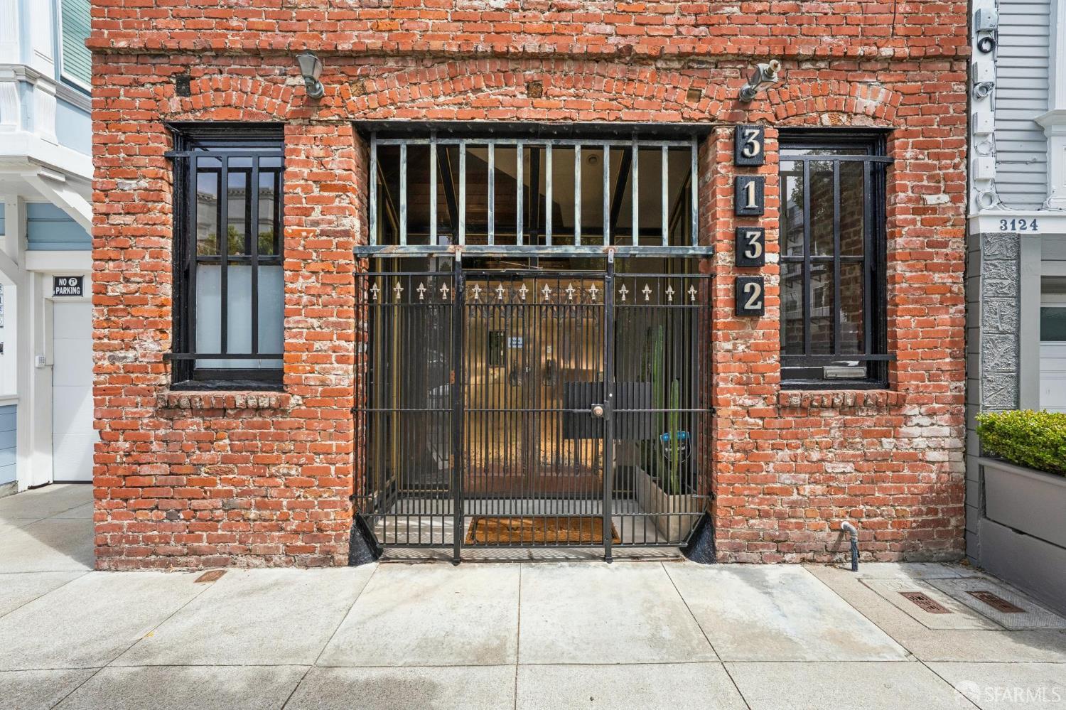 3132 Laguna Street - Main photo