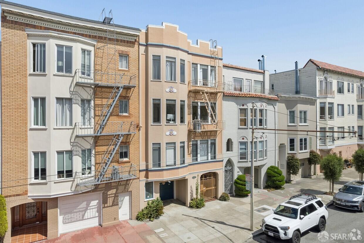 3324 Broderick Street - Photo 2