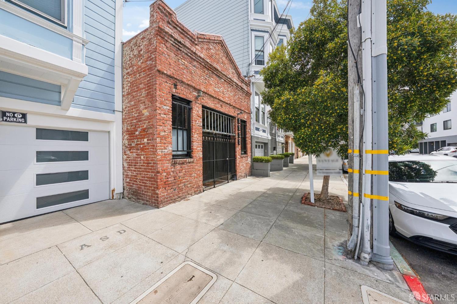 3132 Laguna Street - Photo 2