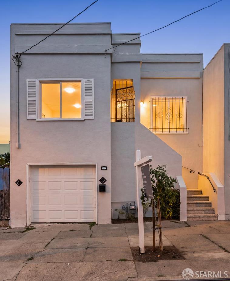 1320 Hawes Street - Main photo