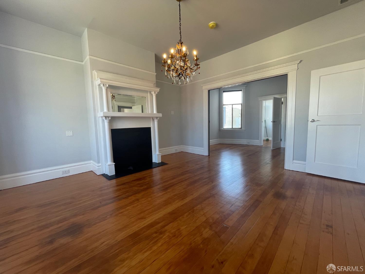 837-843 Broadway Street - Photo 4