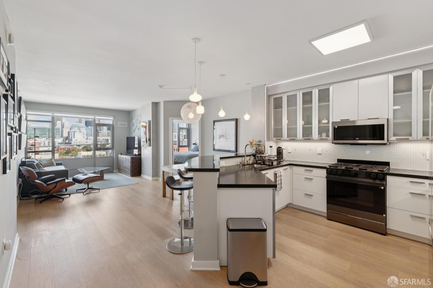 170 King Street #1127 - Photo 4