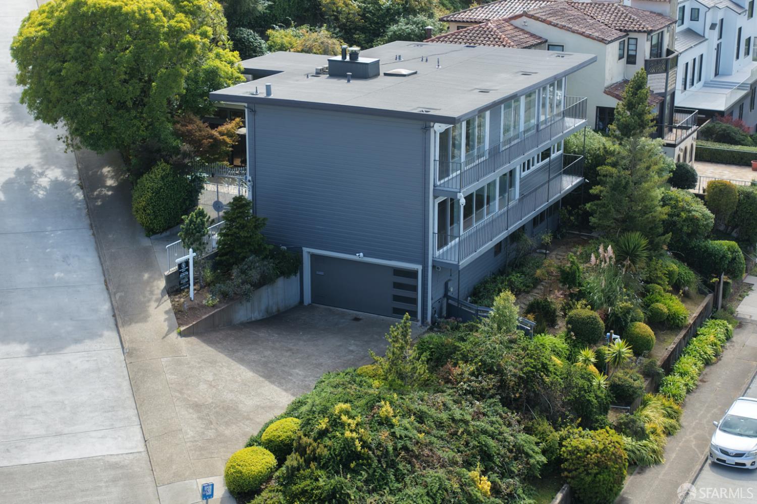 2 Glenbrook Avenue - Main photo