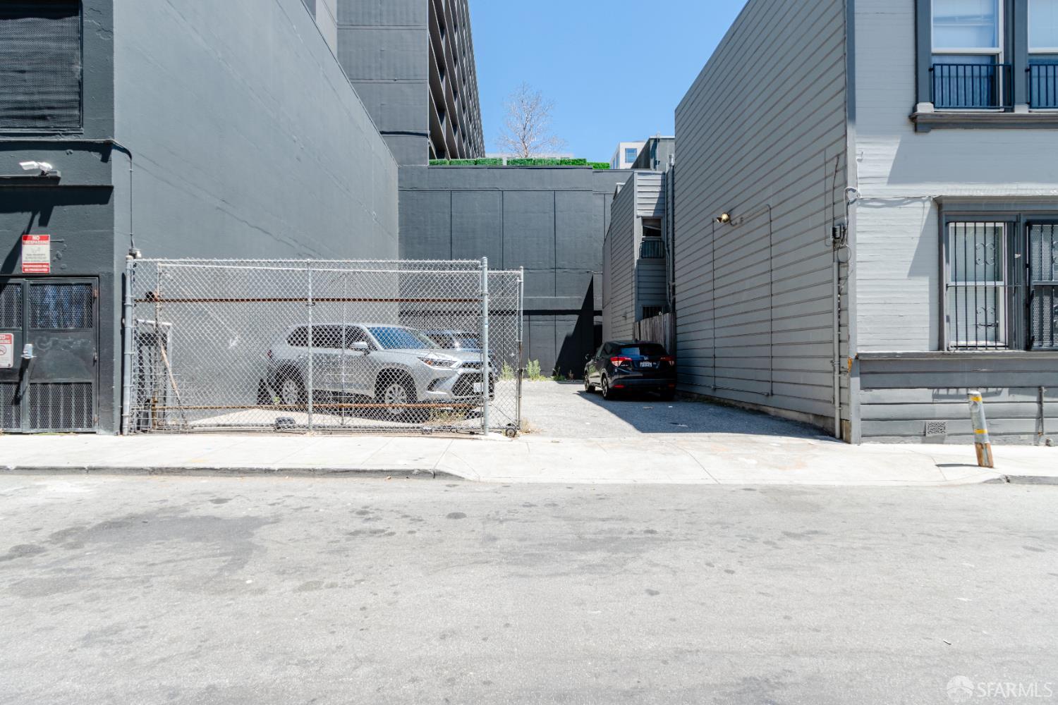 44 Laskie Street - Main photo