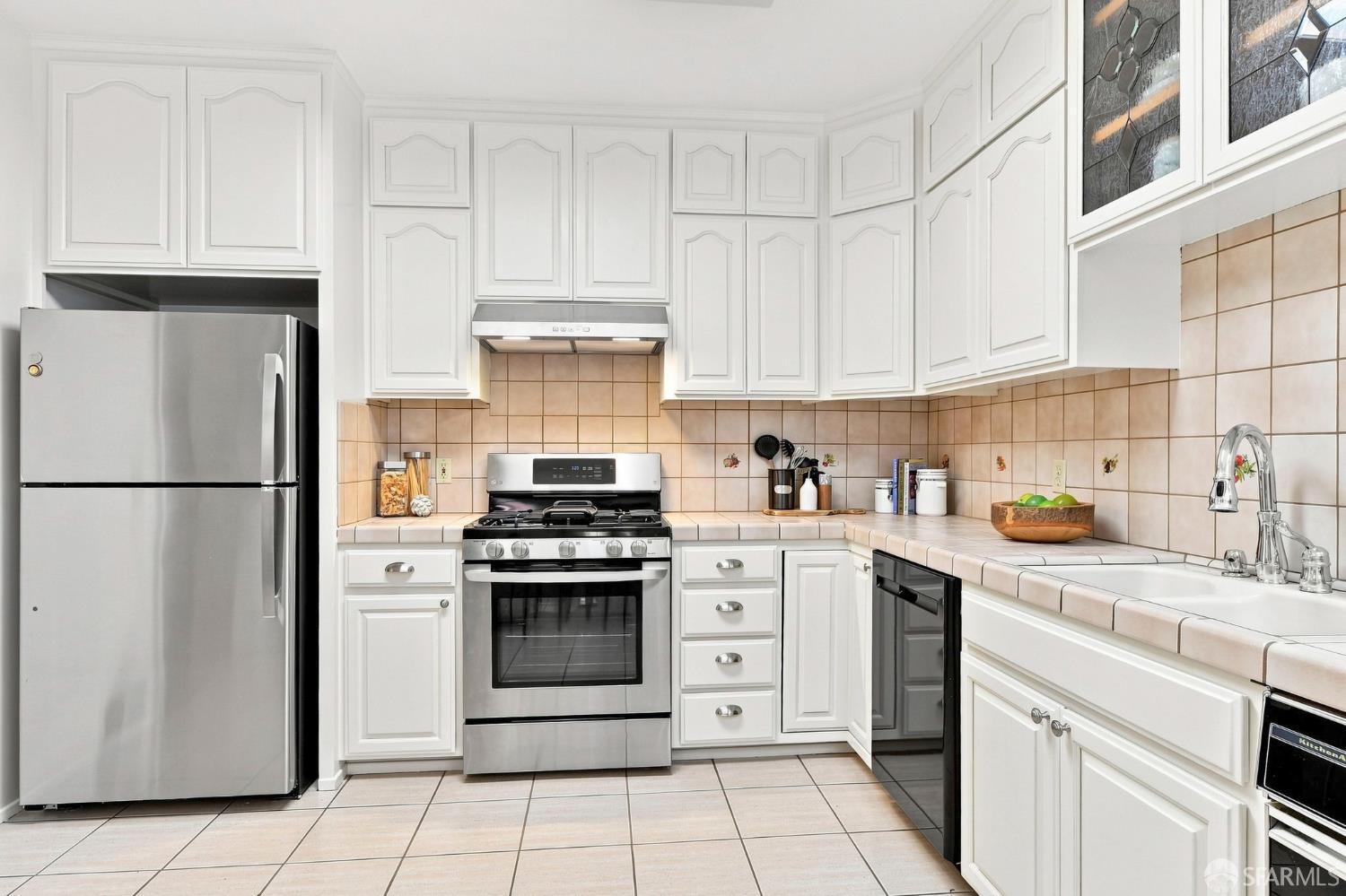 427 23rd Avenue - Photo 5
