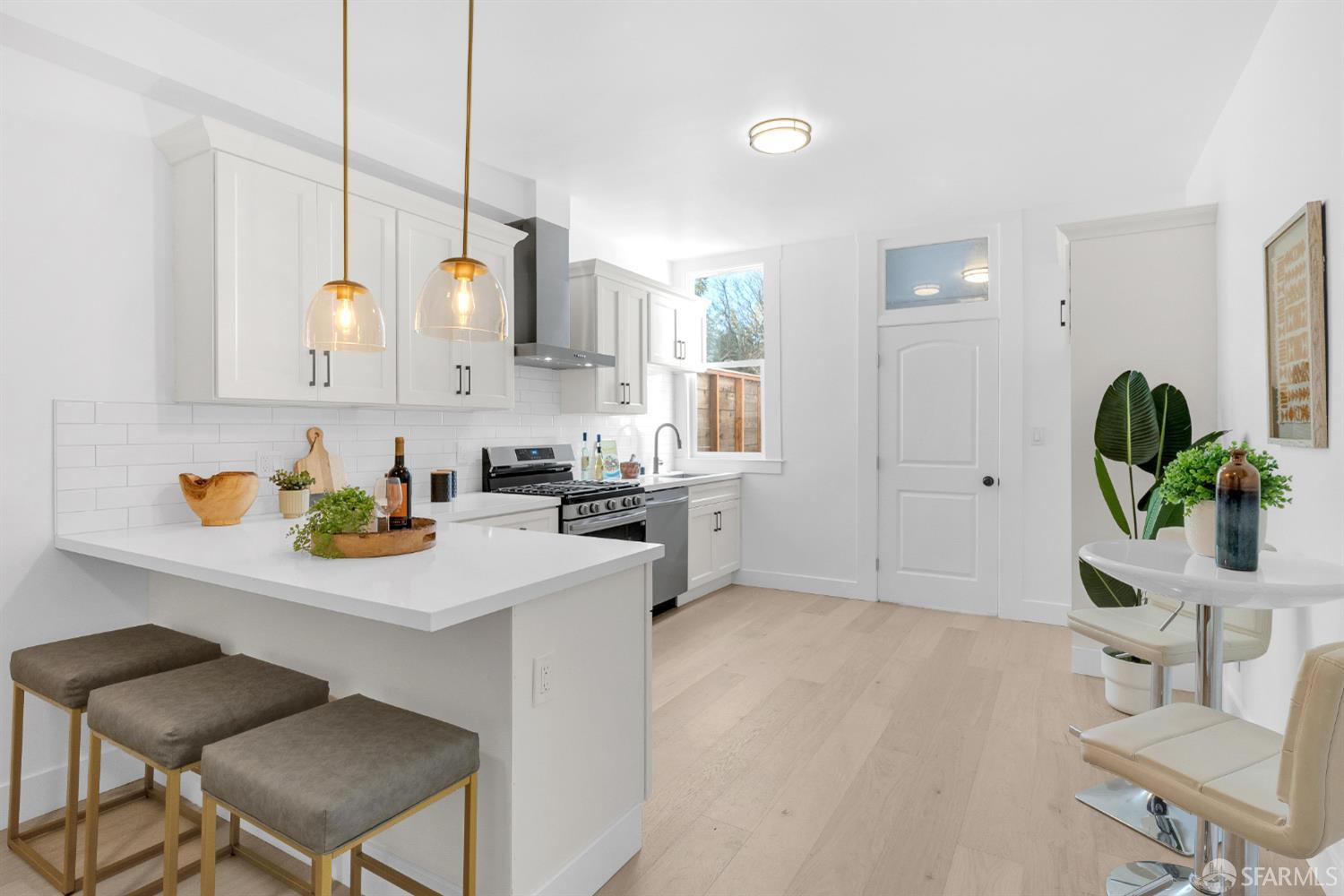 1060 Noe Street #1062A - Photo 2
