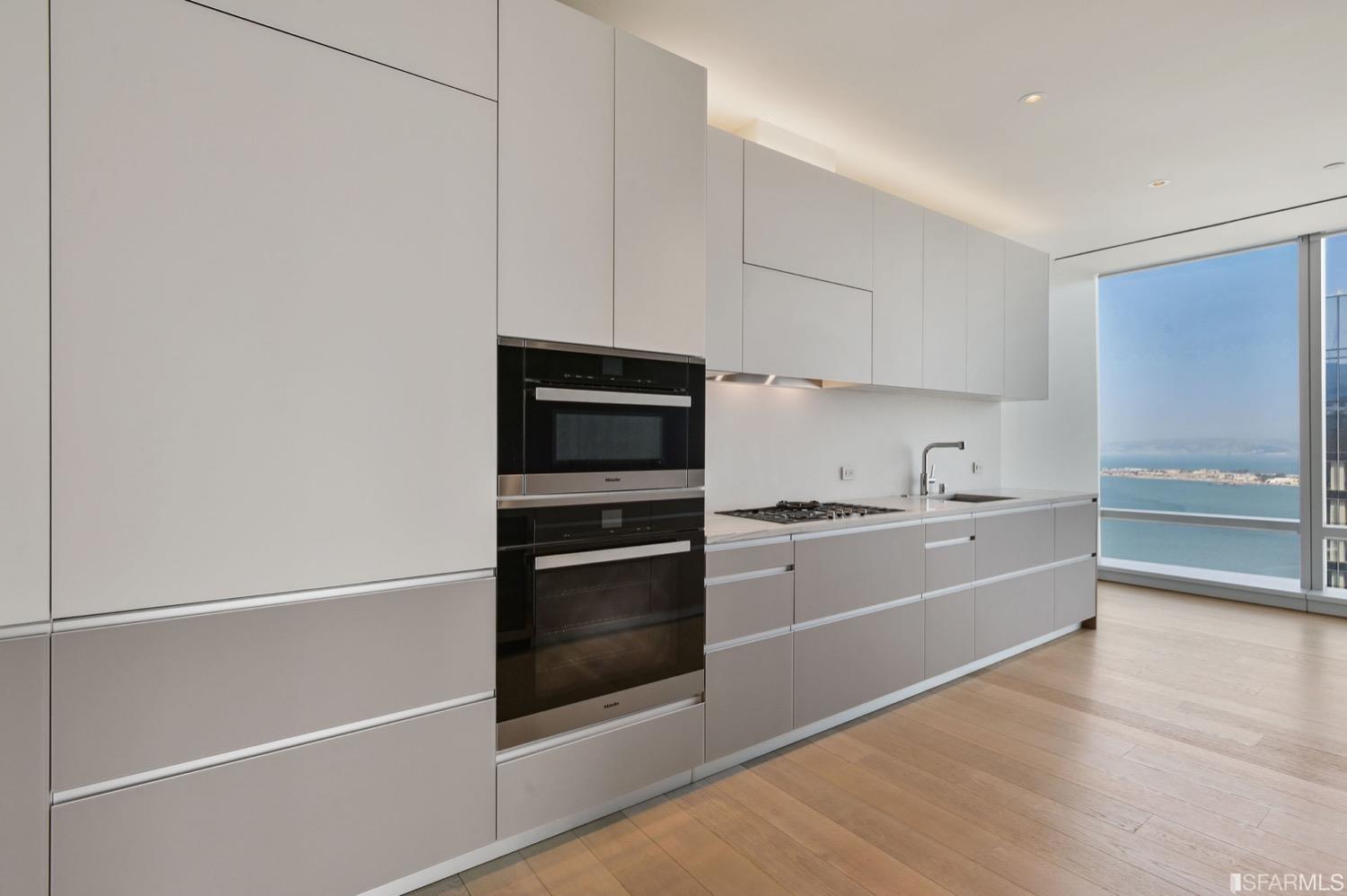 181 Fremont Street #58B - Photo 4
