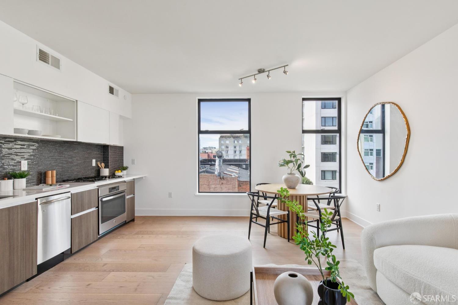1080 Sutter Street #703 - Photo 2