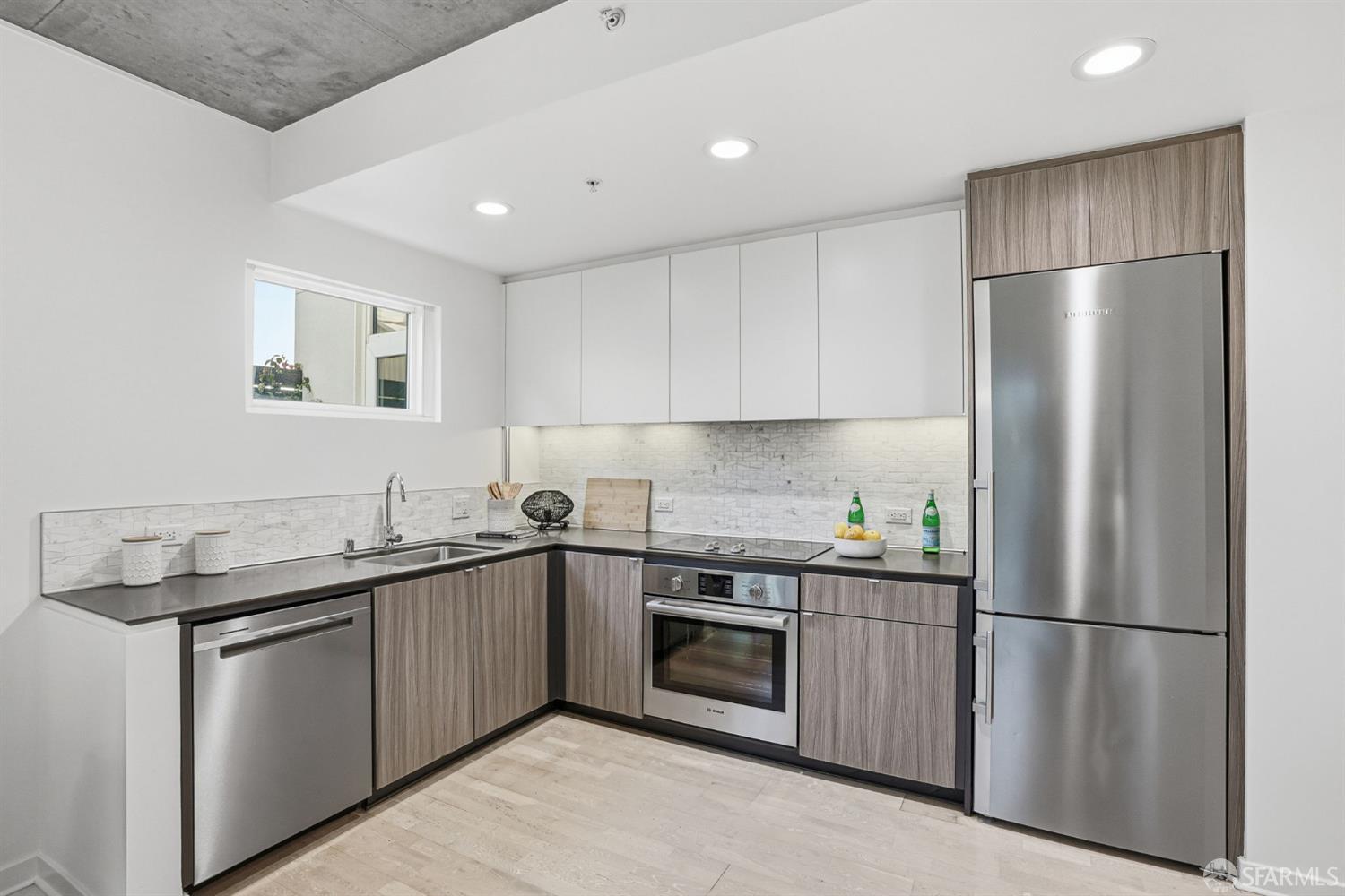 45 Bartlett Street #206 - Photo 4