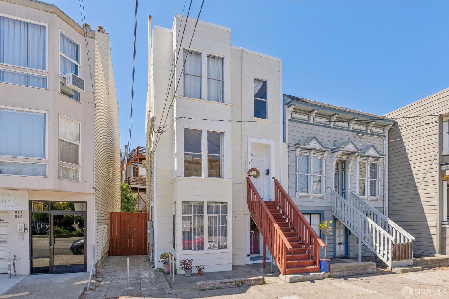 578 San Jose Avenue - Photo 2