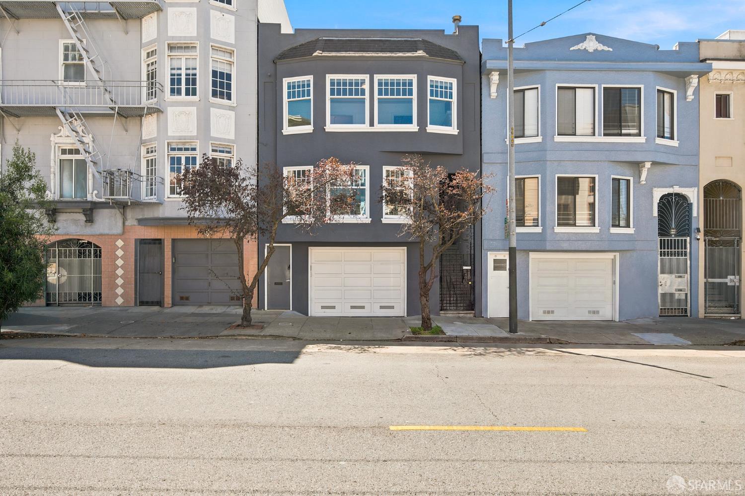 1637 Chestnut Street - Photo 3